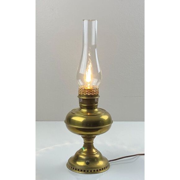 Antique B&H BRADLEY & HUBBARD Brass Oil Lamp Converted Electric w/ Glass Chimney - Picture 1 of 11